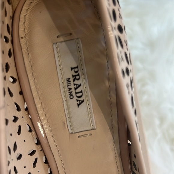 Prada nude heels - Picture 2 of 6